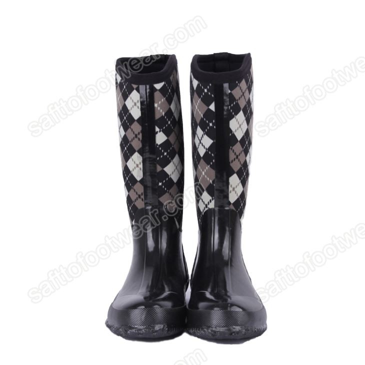 Botas de chuva de borracha quente no inverno